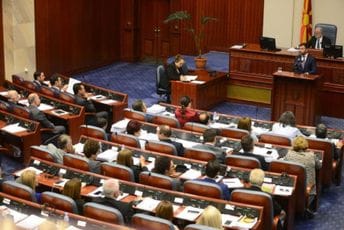 Parlament u Sjevernoj Makedoniji danas bira prelaznu vladu