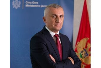 Decentralizacija kao društveni i politički imperativ Decentralizacija kao društveni i politički imperativ