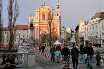 U Sloveniji štrajk u većini administrativnih jedinica zbog niskih plata U Sloveniji štrajk u većini administrativnih jedinica zbog niskih plata