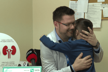 Hrabrost ljekara i dječaka: Doktor Lutovac sedmogodišnjaku spasio život Hrabrost ljekara i dječaka: Doktor Lutovac sedmogodišnjaku spasio život