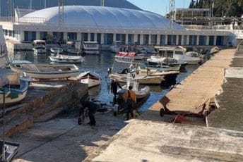 Iz hercegnovskog podmorja uklonjeno pet bombi iz Drugog svjetskog rata Akcija krenula sa plaže Žalo