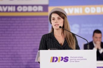 Vuković-Kuč: Vlada bojkotom prijema ambasade Kosova plaća cijenu Mandićeve podrške