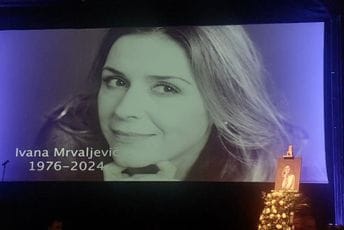 Posljednji aplauz za Ivanu Posljednji aplauz za Ivanu