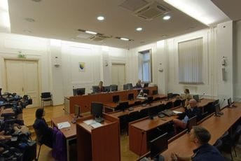 Jednomjesečni pritvor optuženima za ubistvo mladića u Sarajevu Jednomjesečni pritvor optuženima za ubistvo mladića u Sarajevu