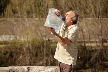 Vanredno stanje zbog suše u Barseloni: Nema pranja auta, punjenja bazena… Vanredno stanje zbog suše u Barseloni: Nema pranja auta, punjenja bazena…