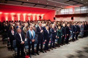 (FOTO) Čvrst temelj za novo vrijeme: U toku je kongres SDP-a (FOTO) Čvrst temelj za novo vrijeme: U toku je kongres SDP-a