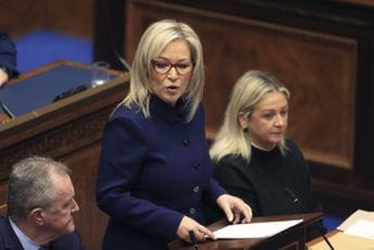 Sjeverna Irska dobila premijerku: Prvi put u istoriji na toj funkciji je neko iz Šin Fejna Sjeverna Irska dobila premijerku: Prvi put u istoriji na toj funkciji je neko iz Šin Fejna