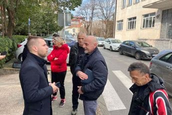 Održan protest podstanara; Mašković: Sramotan odnos prema dijelu naših sugrađana mora prestati Održan protest podstanara; Mašković: Sramotan odnos prema dijelu naših sugrađana mora prestati