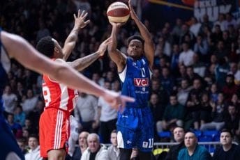 Strahovito izdanje 'plavih': Zvezda razbijena u "Morači", Budućnost Voli odigrala najbolju utakmicu sezone Strahovito izdanje 'plavih': Zvezda razbijena u "Morači", Budućnost Voli odigrala najbolju utakmicu sezone