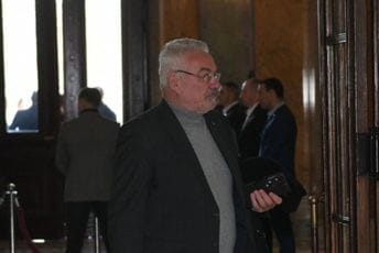 Nestorović u parlamentu o opoziciji: "Cigani" Nestorović u parlamentu o opoziciji: "Cigani"