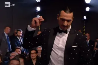 Počeo čuvani festival u Sanremu: Ibrahimović se pojavio uz pjesmu Lepe Brene Počeo čuvani festival u Sanremu: Ibrahimović se pojavio uz pjesmu Lepe Brene