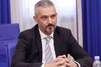 Šta će biti sa Brđaninom: Demokrate ne posustaju, Spajić baš i nije na njihovom fonu Šta će biti sa Brđaninom: Demokrate ne posustaju, Spajić baš i nije na njihovom fonu