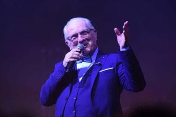 Završnica Proljećnog pazara: Za Dan nezavisnosti u Podgorici pjeva Željko Samardžić Završnica Proljećnog pazara: Za Dan nezavisnosti u Podgorici pjeva Željko Samardžić