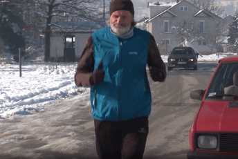 Beranac u osmoj deceniji trči maratone, stogodišnja majka najveća podrška Beranac u osmoj deceniji trči maratone, stogodišnja majka najveća podrška