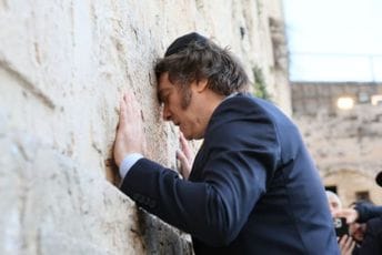 Predsjednik Argentine najavio proglašenje Hamasa terorističkom organizacijom Predsjednik Argentine najavio proglašenje Hamasa terorističkom organizacijom