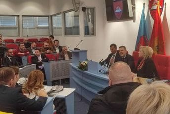 Mujović: Bjelopoljcima subvencije na klime, dugoročni cilj toplifikacija Mujović: Bjelopoljcima subvencije na klime, dugoročni cilj toplifikacija