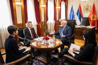 Mandić: Podrška podizanju spomenika austrougarskim ratnim mornarima, i to je odraz pomirenja Mandić: Podrška podizanju spomenika austrougarskim ratnim mornarima, i to je odraz pomirenja