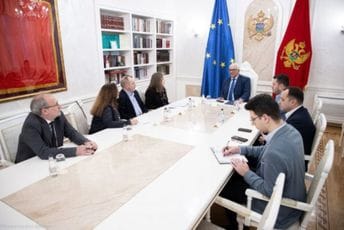 ODHIR: Svaka zemlja mora imati uređen birački spisak ODHIR: Svaka zemlja mora imati uređen birački spisak