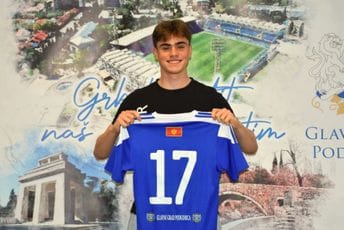 Vukanić novi plavi profesionalac: Podstrek za dalji rad Vukanić novi plavi profesionalac: Podstrek za dalji rad