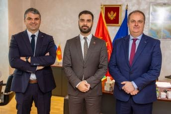 Radulović sa Nimanbeguom: Razgovarali o proširenju auto-puta od Albanije do Ulcinja Radulović sa Nimanbeguom: Razgovarali o proširenju auto-puta od Albanije do Ulcinja