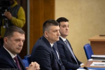 Bilo je svega: Na sjednici razmjenjivane optužbe, sve trajalo duže od osam sati Bilo je svega: Na sjednici razmjenjivane optužbe, sve trajalo duže od osam sati