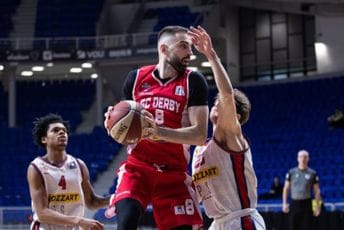 'Studenti' grabe ka plej-ofu: Sjajni Borac večeras ih je namučio, a meč je riješio Hadžibegović tri sekunde prije kraja 'Studenti' grabe ka plej-ofu: Sjajni Borac večeras ih je namučio, a meč je riješio Hadžibegović tri sekunde prije kraja