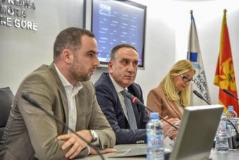 PKCG: Ključna pitanja za sezonu razmotrena bez predstavnika nadležnih ministarstava i Morskog dobra PKCG: Ključna pitanja za sezonu razmotrena bez predstavnika nadležnih ministarstava i Morskog dobra