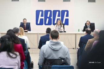 Spajić: MMF potvrdio ispravnost programa Evropa sad 1, idemo dalje i sprovodimo ES2 Spajić: MMF potvrdio ispravnost programa Evropa sad 1, idemo dalje i sprovodimo ES2