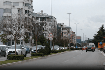 Momišići u problemima: Mještani nemaju gdje da se parkiraju, veliki broj nelegalnih objekata Momišići u problemima: Mještani nemaju gdje da se parkiraju, veliki broj nelegalnih objekata