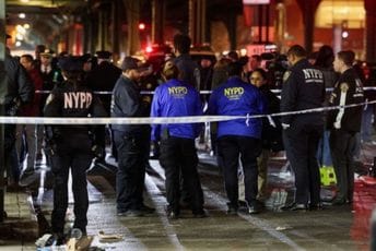 Napad na stanici metroa u Njujorku: Jedna osoba poginula, petoro povrijeđenih Napad na stanici metroa u Njujorku: Jedna osoba poginula, petoro povrijeđenih