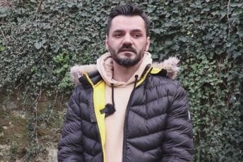 Ulcinjanin u problemu, poručuje: Strah me je da izađem u dvorište, počeću da živim kao u bunkeru Ulcinjanin u problemu, poručuje: Strah me je da izađem u dvorište, počeću da živim kao u bunkeru