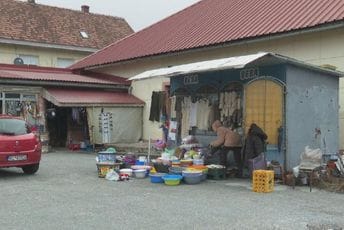 Kolašinska pijaca pusta, prodavci razočarani: Nemamo ni pet eura pazara Kolašinska pijaca pusta, prodavci razočarani: Nemamo ni pet eura pazara