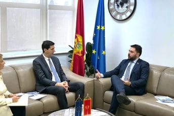 Martinović sa Gjorgievim: Ekologija i održivi razvoj ključne komponente u turističkoj strategiji Crne Gore Martinović sa Gjorgievim: Ekologija i održivi razvoj ključne komponente u turističkoj strategiji Crne Gore