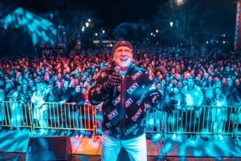 (FOTO) Povodom Dana zaljubljenih:  Nezaboravni koncert Željka Samardžića na Cetinju osvojio srca publike