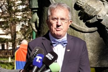 Rodić: Odnos između Crne Gore i Srbije bratski, nema sile koja jedan narod može podijeliti Rodić: Odnos između Crne Gore i Srbije bratski, nema sile koja jedan narod može podijeliti