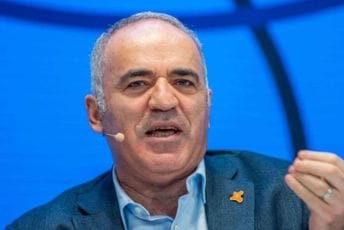 Kasparov: Rusija bi mogla odustati od nekih teritorija ako izgubi rat