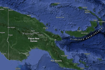 U plemenskom sukobu u Papua Novoj Gvineji ubijene na desetine osoba U plemenskom sukobu u Papua Novoj Gvineji ubijene na desetine osoba