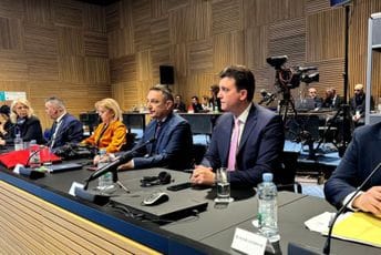 Milović u Zagrebu: 44. Vlada vratila pristupanje EU kao prvi prioritet, radimo punom parom za taj cilj Milović u Zagrebu: 44. Vlada vratila pristupanje EU kao prvi prioritet, radimo punom parom za taj cilj