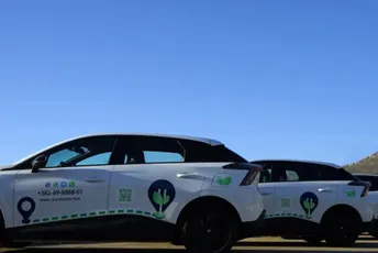 Niže cijene taksi prevoza u Baru, startovali automobili na električni pogon Niže cijene taksi prevoza u Baru, startovali automobili na električni pogon