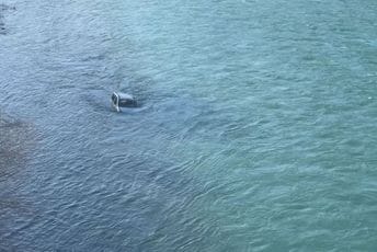 Autom sletio u Moraču, pa uspio da otpliva do obale Autom sletio u Moraču, pa uspio da otpliva do obale