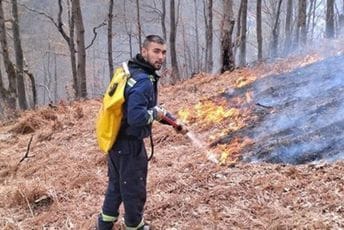 Požari na više lokacija u Mojkovcu: Intervenisali vatrogasci