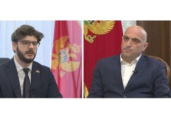 Čarapić: Rekonstruisana Vlada će funkcionisati kao i do sada; Abdić: Ogromni pritisci na Spajića Čarapić: Rekonstruisana Vlada će funkcionisati kao i do sada; Abdić: Ogromni pritisci na Spajića