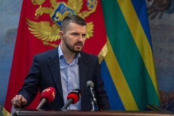 Borančić: Neka se zamisli Mujović, a ne mi