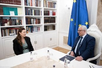 Mandić: Neophodno da Vlada traje pun mandat Mandić: Neophodno da Vlada traje pun mandat