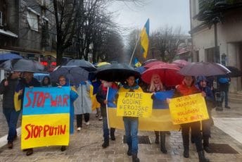 Šetnja za Ukrajinu danas na Cetinju: Ruski agresor ne odustaje od zločinačke namjere ubijanja Ukrajinki i Ukrajinaca