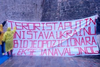 Rusi se okupili u Budvi i poručili "Putin je terorista, uništava Ukrajinu i ubio je Navaljnog" Rusi se okupili u Budvi i poručili "Putin je terorista, uništava Ukrajinu i ubio je Navaljnog"