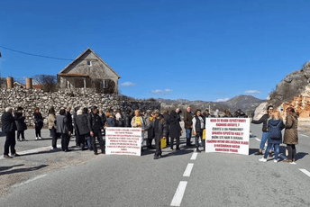 "Spajiću ispoštuj nas": Radnici nekadašnje „Košute” blokirali magistralu "Spajiću ispoštuj nas": Radnici nekadašnje „Košute” blokirali magistralu