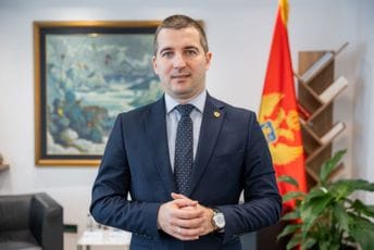 Bečić: Očistimo ovu prelijepu zemlju od organizovanog kriminala