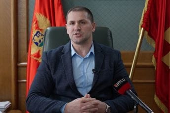 Šćepanović: Osumnjičeni za ubistvo sa Meteriza ubio saučesnika, tereti se i za pokušaj ubistva dvije osobe prošle godine na Cetinju Šćepanović: Osumnjičeni za ubistvo sa Meteriza ubio saučesnika, tereti se i za pokušaj ubistva dvije osobe prošle godine na Cetinju