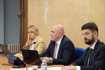 Sjednica Odbora nije privedena kraju: Ništa od glasanja o saslušanju Spajića, poslanici PES tražili pauzu Sjednica Odbora nije privedena kraju: Ništa od glasanja o saslušanju Spajića, poslanici PES tražili pauzu